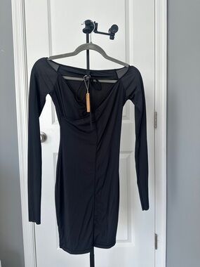 SKIMS NWT Women’s Black Long-Sleeve Bodycon Dress **SMALL TEAR IN DRESS